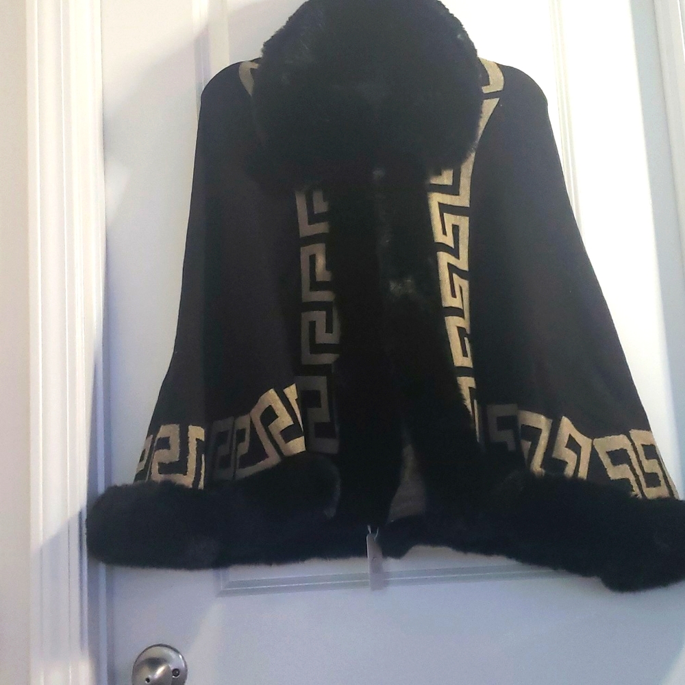 Fashion Apparel and Accessories Faux Fus Poncho